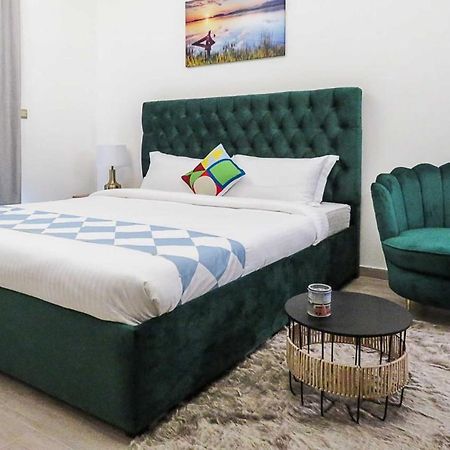 Oyo 860 Studio Apartment, Maya Tower 4, Jumeirah Village Triangle دبي المظهر الخارجي الصورة