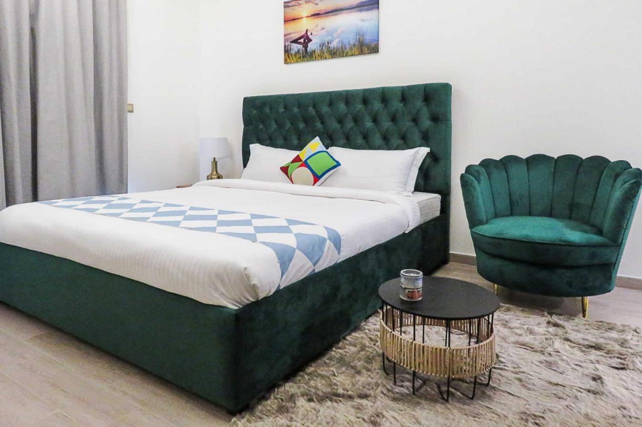 Oyo 860 Studio Apartment, Maya Tower 4, Jumeirah Village Triangle دبي المظهر الخارجي الصورة