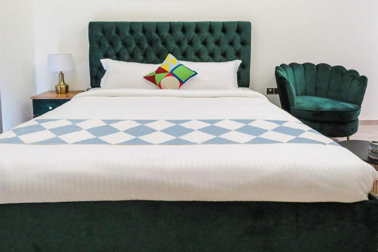 Oyo 860 Studio Apartment, Maya Tower 4, Jumeirah Village Triangle دبي المظهر الخارجي الصورة