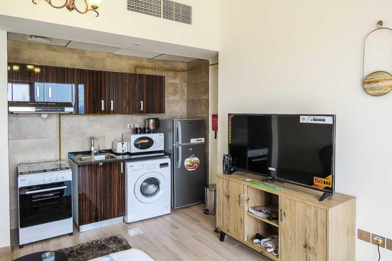 Oyo 860 Studio Apartment, Maya Tower 4, Jumeirah Village Triangle دبي المظهر الخارجي الصورة