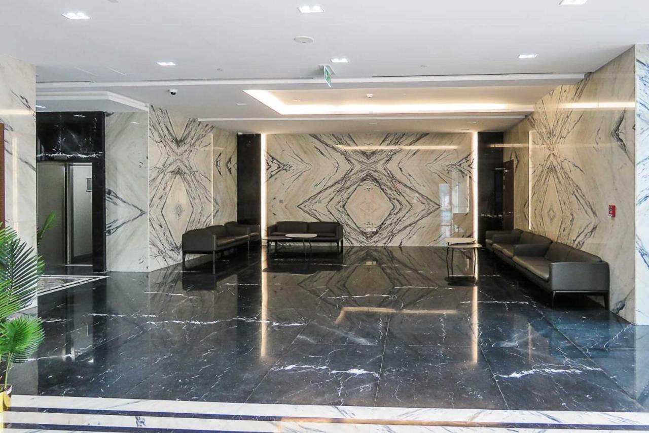 Oyo 860 Studio Apartment, Maya Tower 4, Jumeirah Village Triangle دبي المظهر الخارجي الصورة